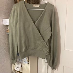 Super soft sweater perfect for fall weather.